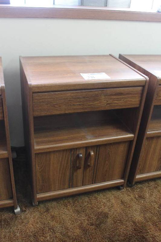 lot 28 image: 1-Door 2-Drawer Wood Rolling Cabinet