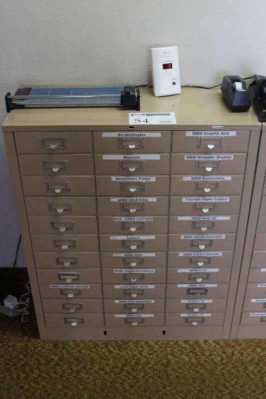 lot 54 image: Organizer Cabinet