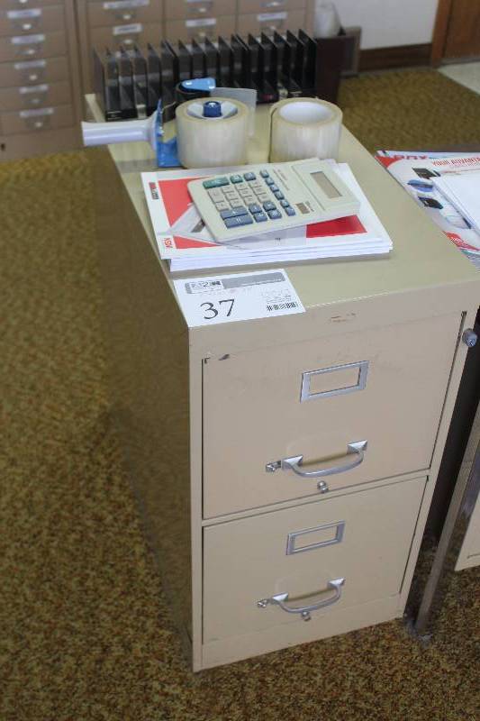 lot 37 image: 2-Drawer Metal File Cabinet