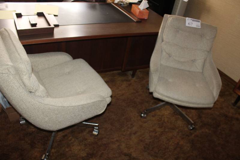 lot 67 image: Lot of (2) Chairs