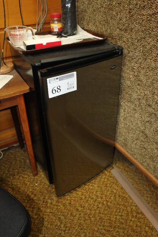 lot 68 image: Sanyo Stainless Steel Mini Refrigerator