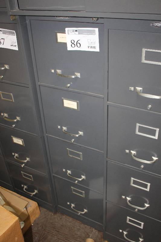 lot 86 image: Steelmaster 4-Drawer Metal File Cabinet