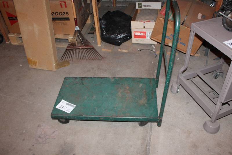 lot 217 image: 4-Wheel Cart