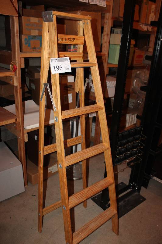 lot 196 image: 6ft. Wood Ladder