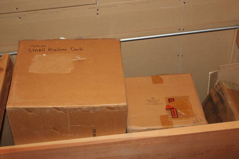 lot 252 image: Lot of Small Machine Carts
