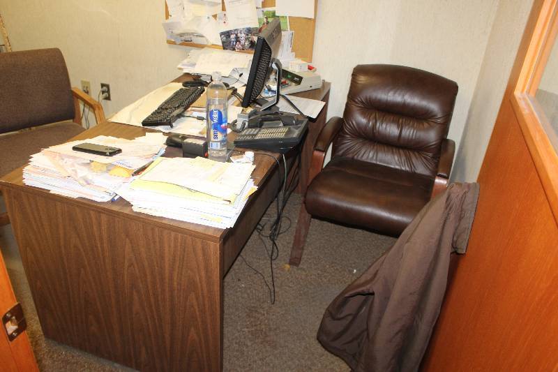 lot 152 image: Desk, Chairs, File Cabinet, Book Shelf