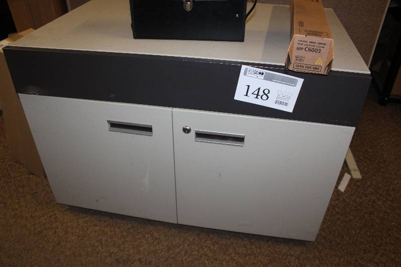 lot 148 image: Locking 2-Door Metal Cabinet