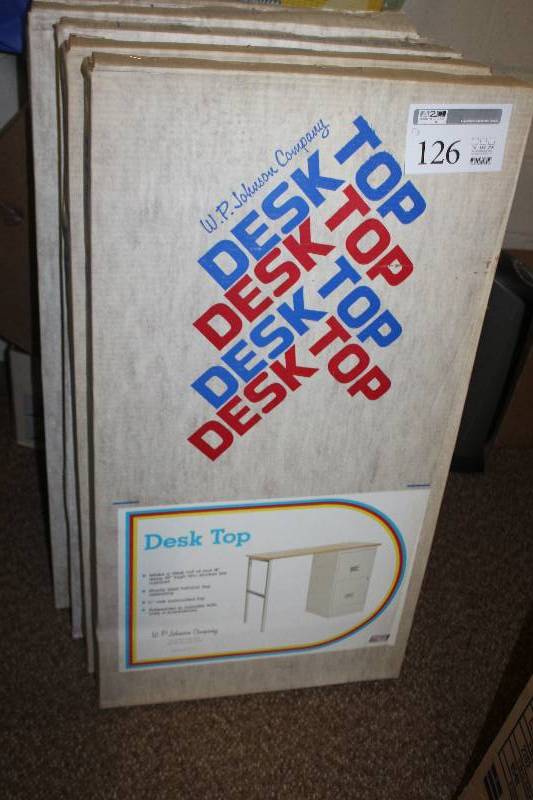 lot 126 image: Lot of (2) Desk Top