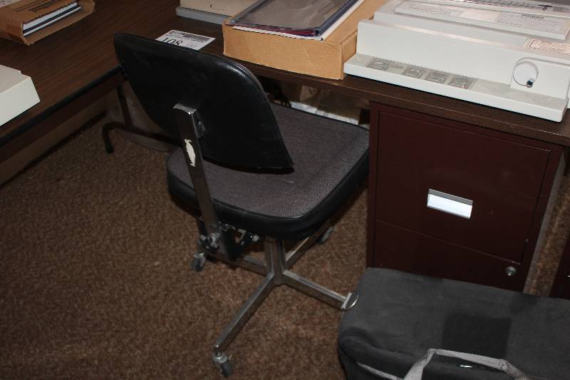 lot 108 image: Desk, Chair