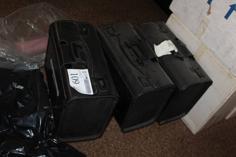 lot 109 image: Lot of (3) Rolling Hard Cases