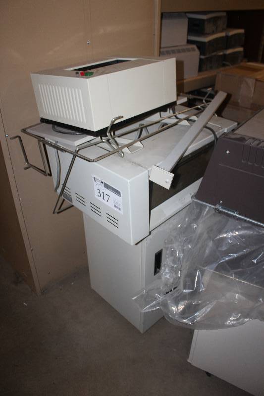 lot 317 image: Lot of (2) Intimus 290, Ideal-Data 5000 Shredders