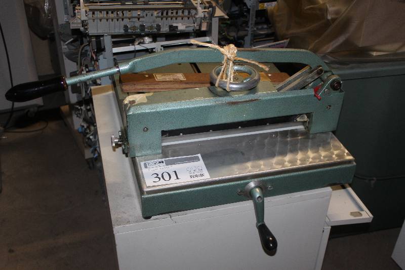 lot 301 image: Ideal Paper Cutter