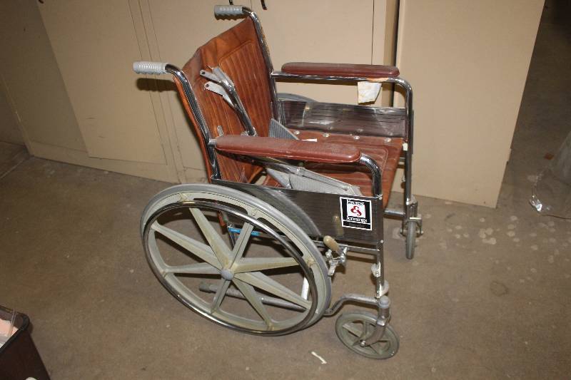 lot 435 image: Wheel Chair