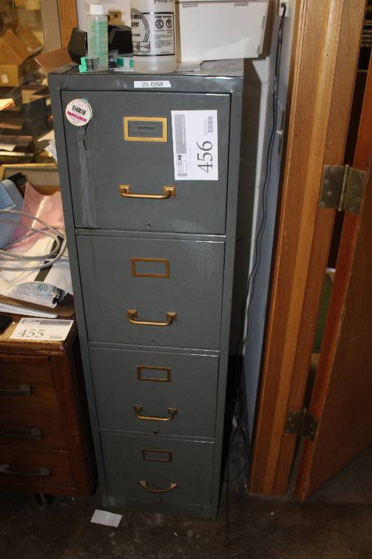 lot 456 image: 4-Drawer File Cabinet