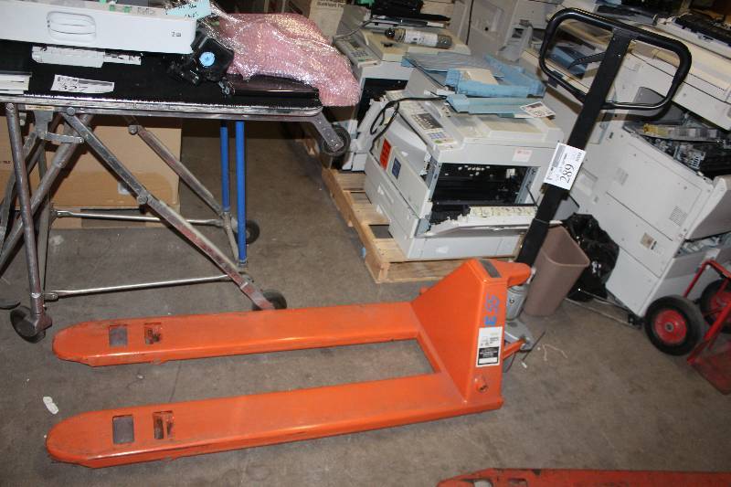 lot 289 image: Pallet Jack