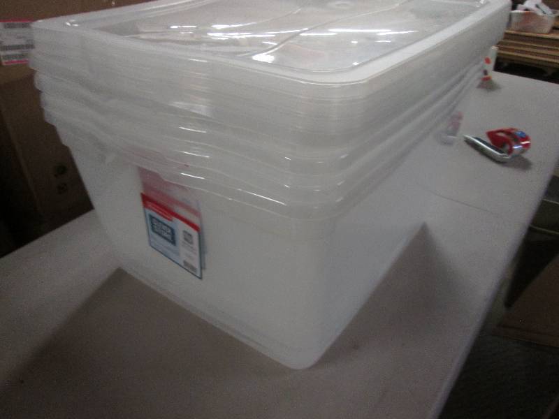 Lot of 4 Rubbermaid 71qt Clear Stor...
