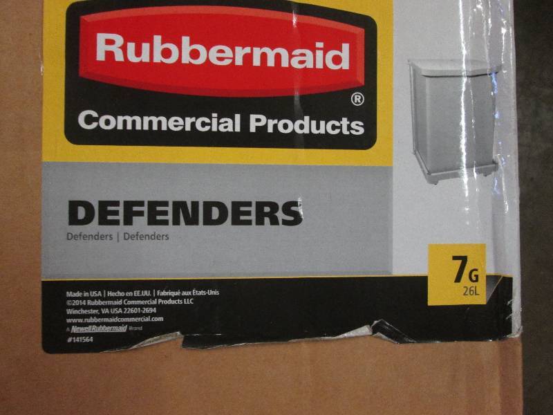 RubberMaid 7 Gallon Defender Red Me...