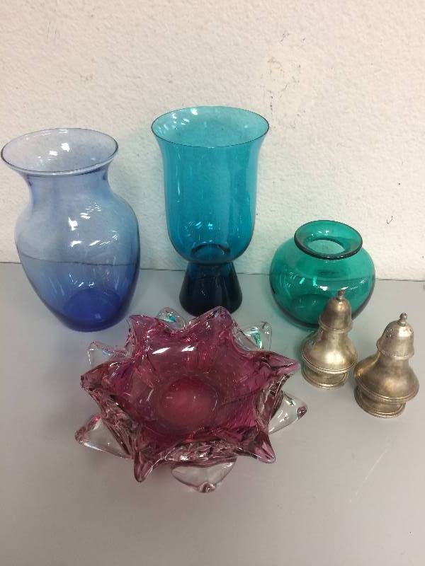 lot 5 image: Colored Glassware and Silver Shakers