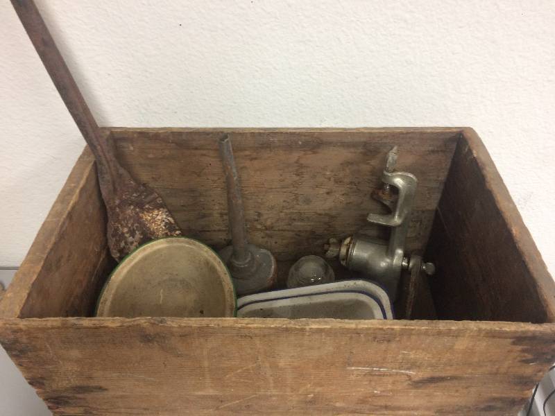 lot 10 image: Vintage Wood Box and Assorted Items