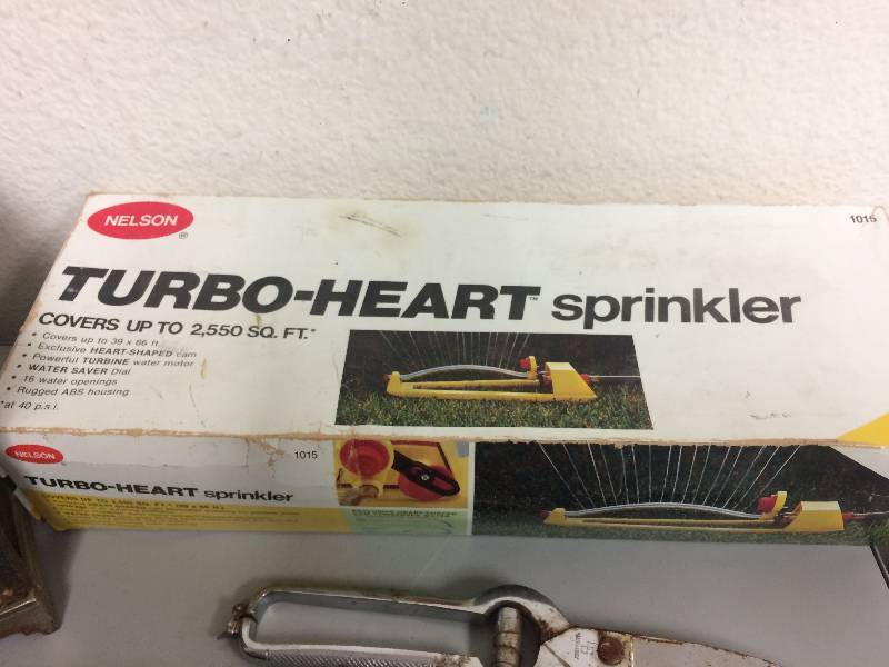 lot 20 image: Assorted Vintage Items