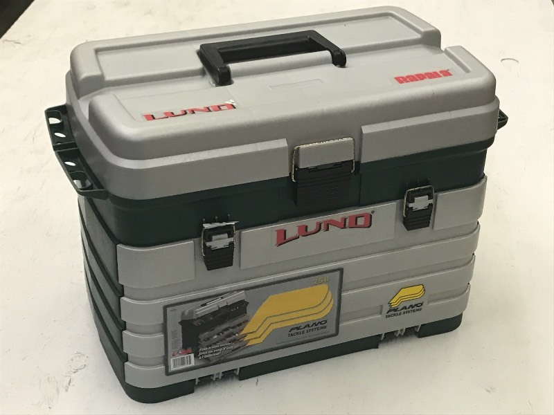 Like New Plano 758 Tackle Series Mu...