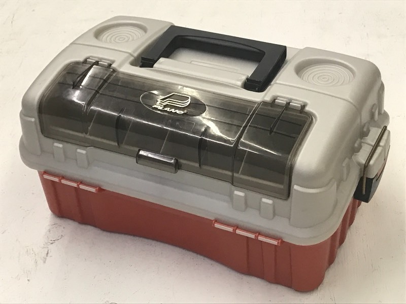 Like New Plano Plastic Tackle Box ...