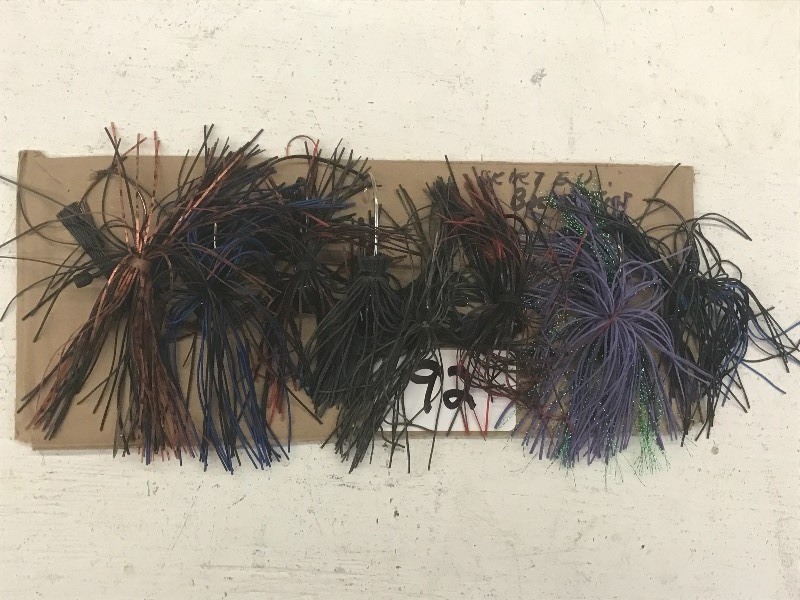 (8) Skirted Weedless Bass Jigs ...