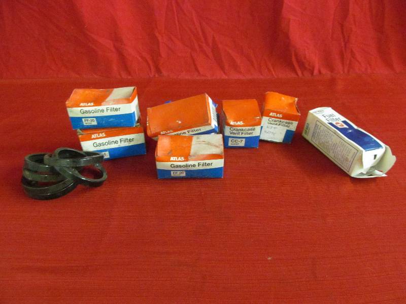 lot 20 image: vintage car parts