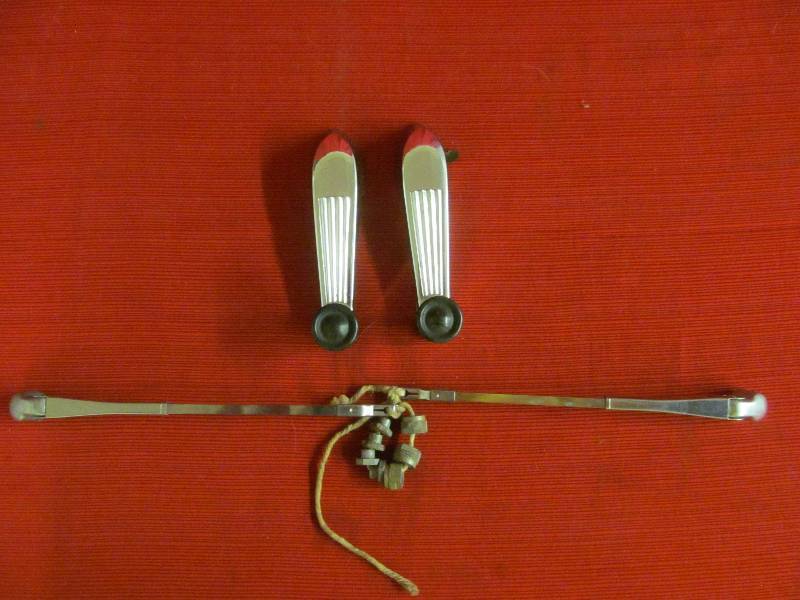 lot 35 image: vintage window cranks