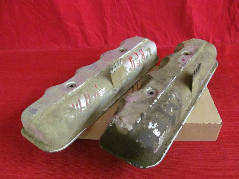 lot 39 image: vintage valve covers