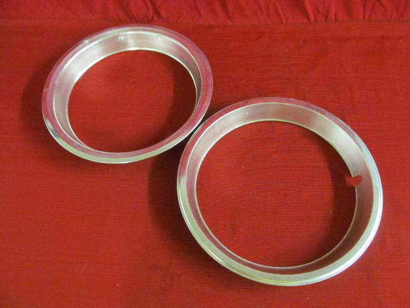 lot 55 image: vintage beauty rings