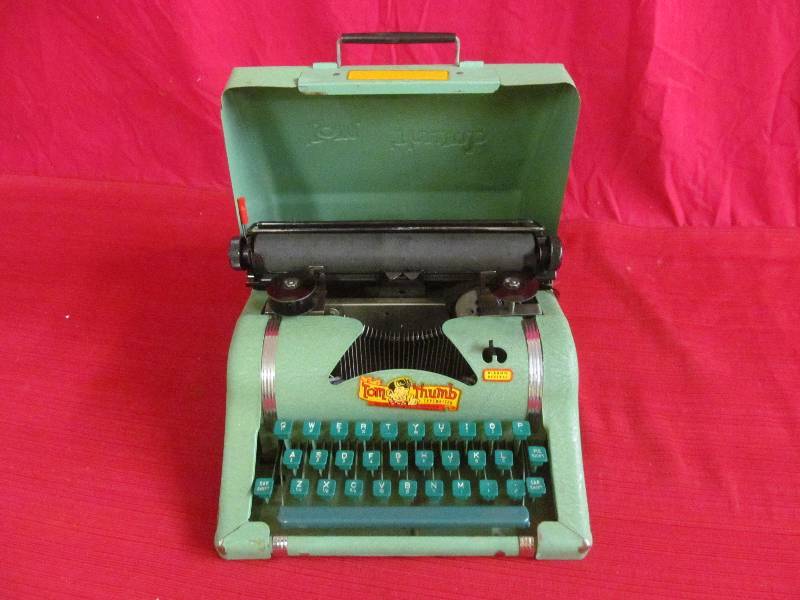 lot 66 image: Vintage Tom Thumb Typewriter