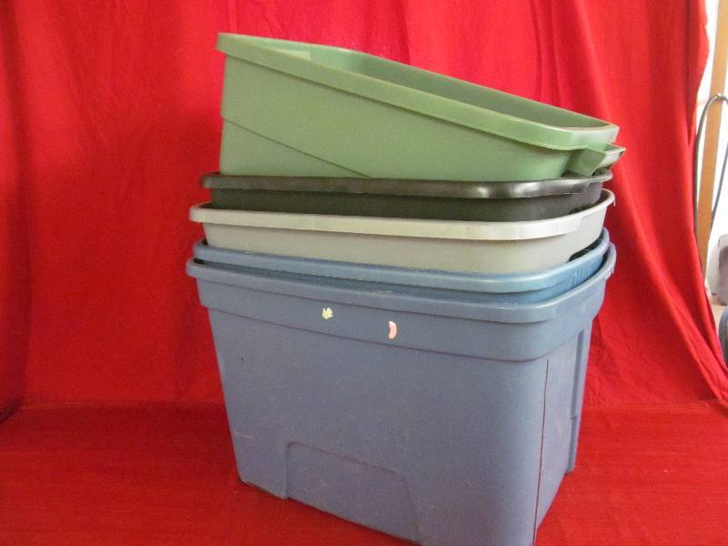 lot 122 image: totes