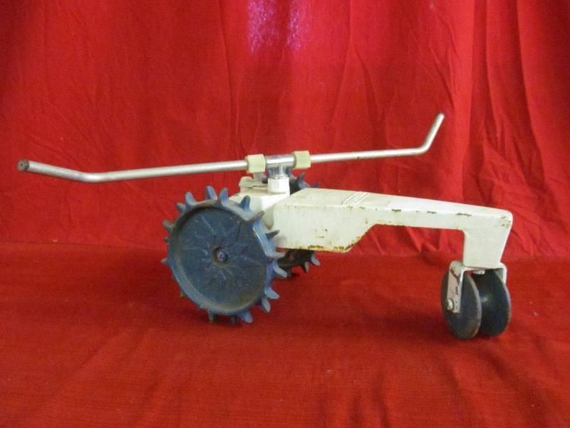 lot 153 image: Craftsman walking sprinkler