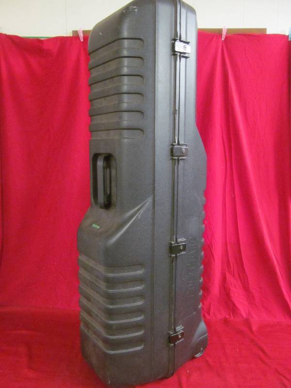 lot 156 image: golf guard case