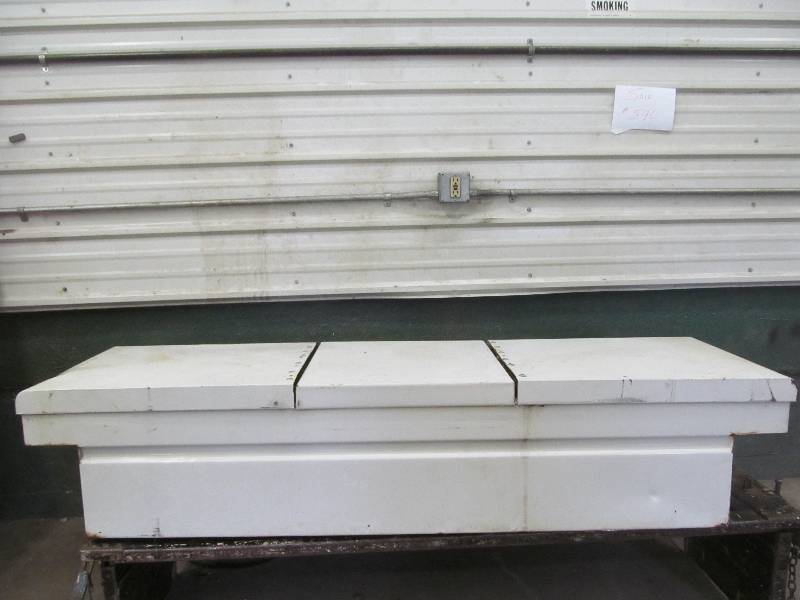 lot 173 image: Tool Box