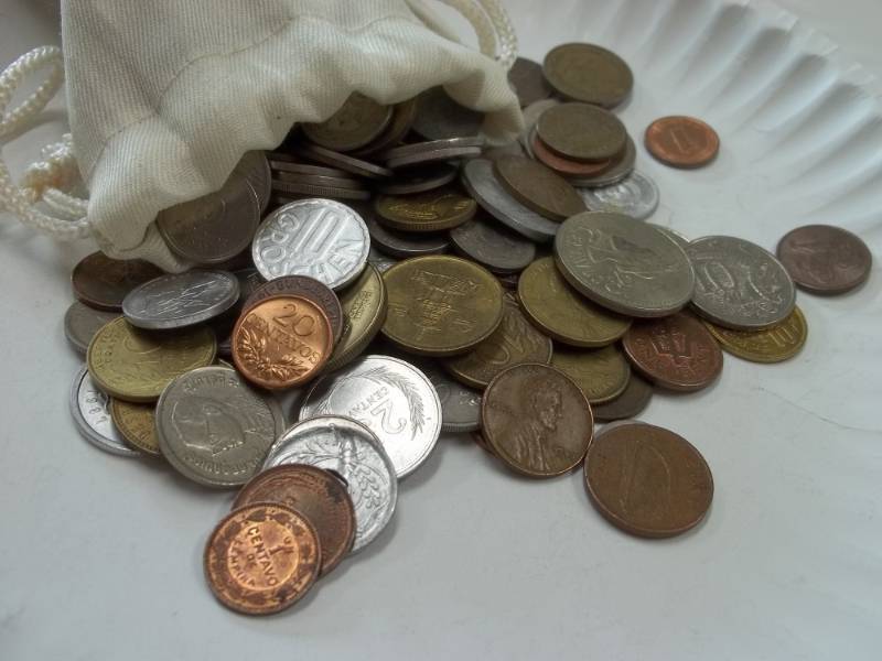 Approximately 2 Pounds of Assorted Foreign Coins