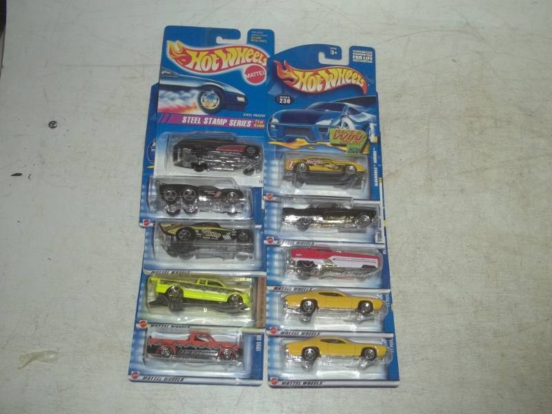 10 Hotwheels Cars