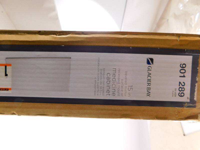 Glacier Bay 15 Beveled Mirror Medicine Cabinet Auction 30 K Bid
