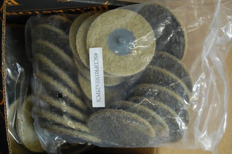 3 Brown Coarse Non-Woven Type 3 Quick Change Surface Conditioning Disc