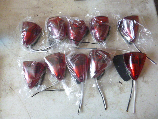 10 Clearance Lights