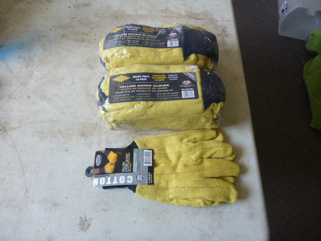 20 Pair of Diamondback Yellow Chore Gloves
