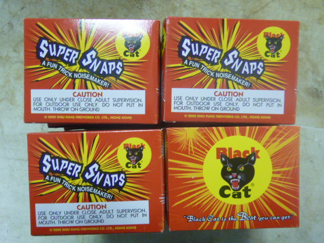 20 Boxes of Black Cat Super Snaps