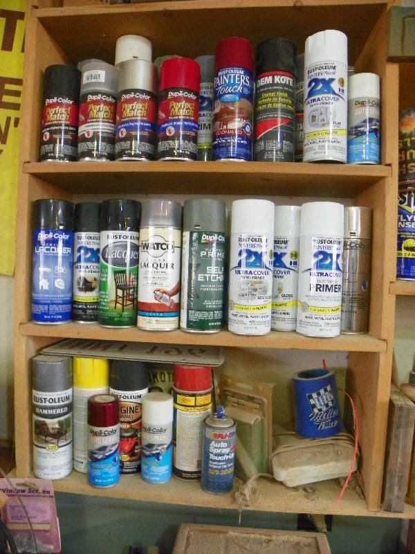 lot 19 image: Contents of shelves, paints