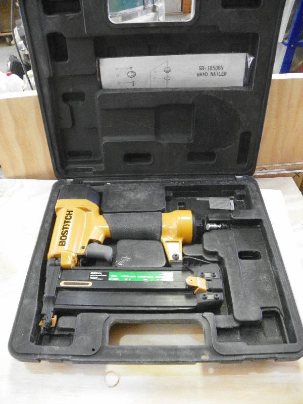 lot 29 image: Bostitch Brad Nailer