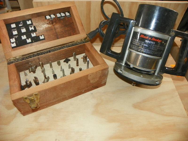 lot 36 image: Black and Decker Router, with bit assortment
