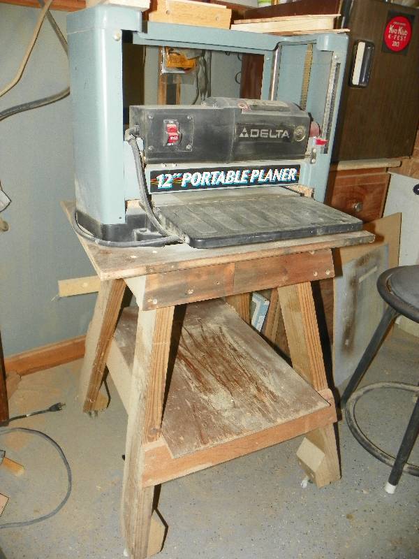 lot 47 image: Delta 12 Portable Planer