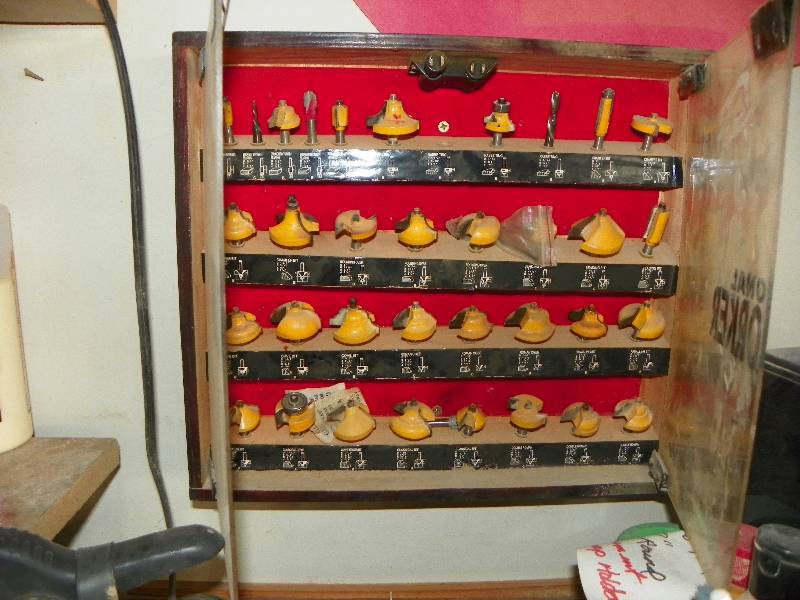 lot 49 image: Router Bit set