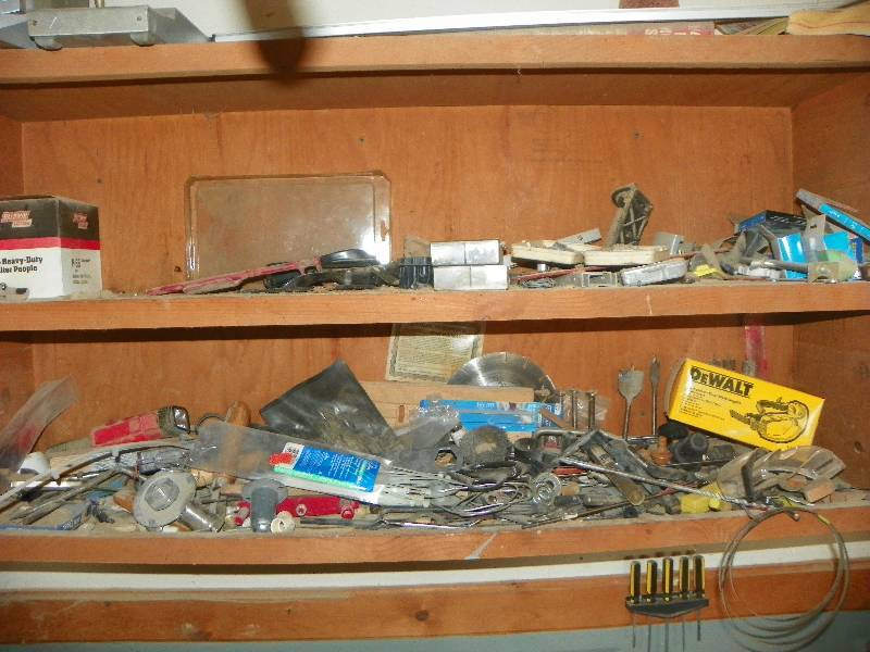 lot 53 image: Contents of shelves