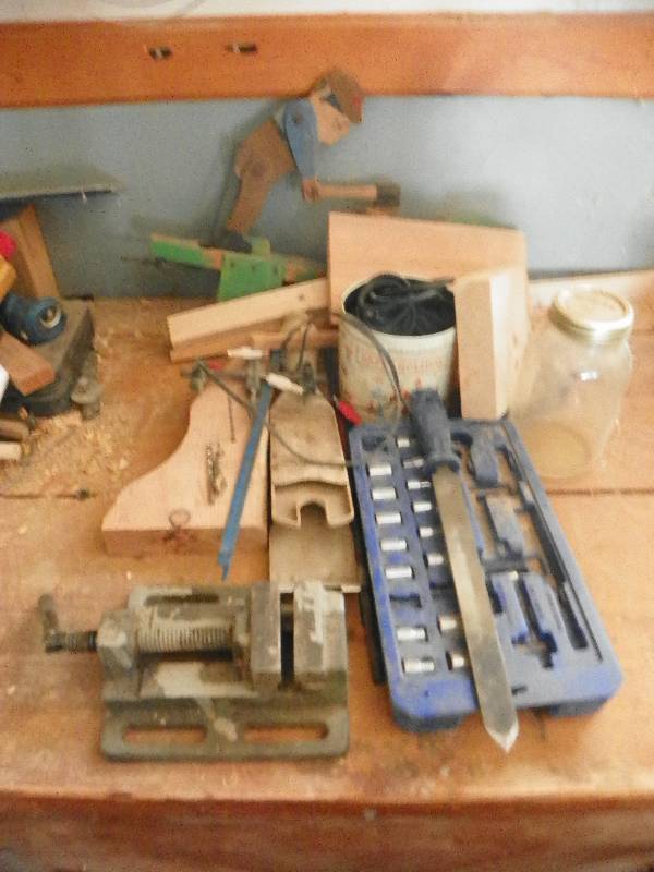 lot 56 image: Clamp, sockets, wood pieces